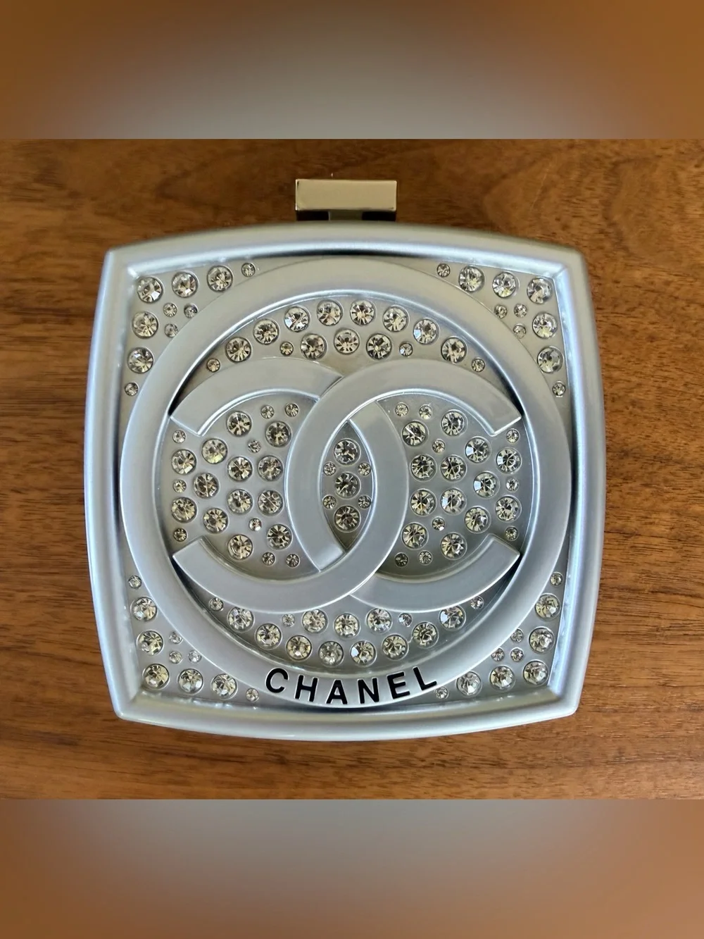 Fashion Chanel Silver Crystal 'CC' Clutch w Silver Tone Leather Link Chain NEW